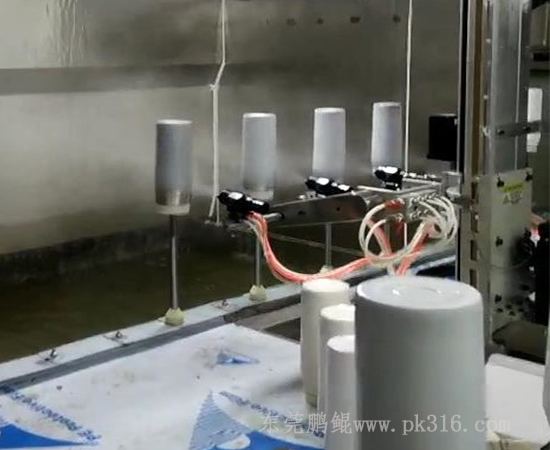保溫杯自動噴涂機器1
