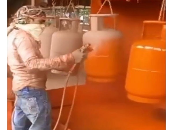 手工噴涂是最應(yīng)該被自動噴涂機器人替代的工序!
