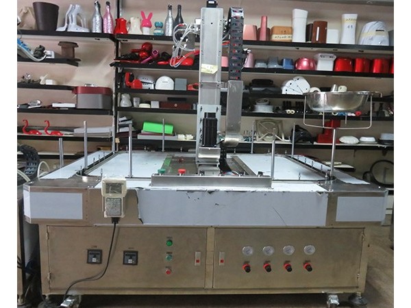 東莞哪家自動噴漆設(shè)備廠家更專業(yè)更省錢？