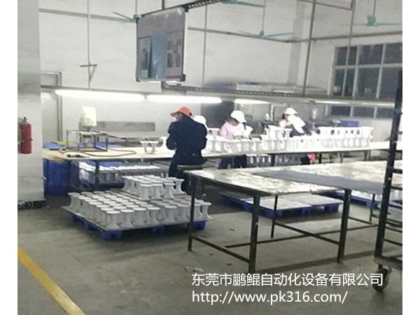 廣東莞樹脂工藝品噴漆機(jī)定制生產(chǎn)穩(wěn)久實(shí)用！