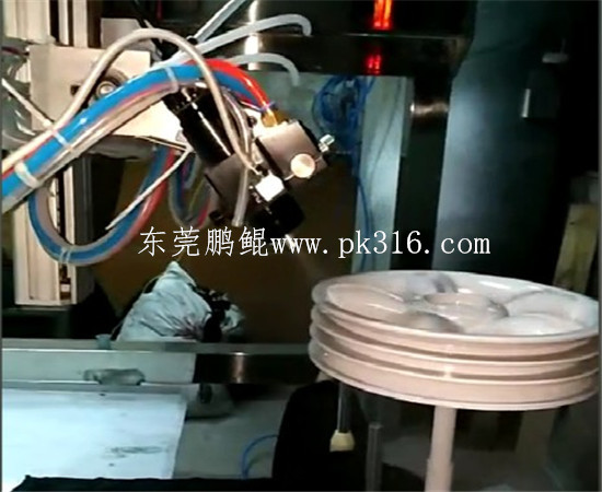 汽車(chē)配件自動(dòng)化噴漆機(jī)1