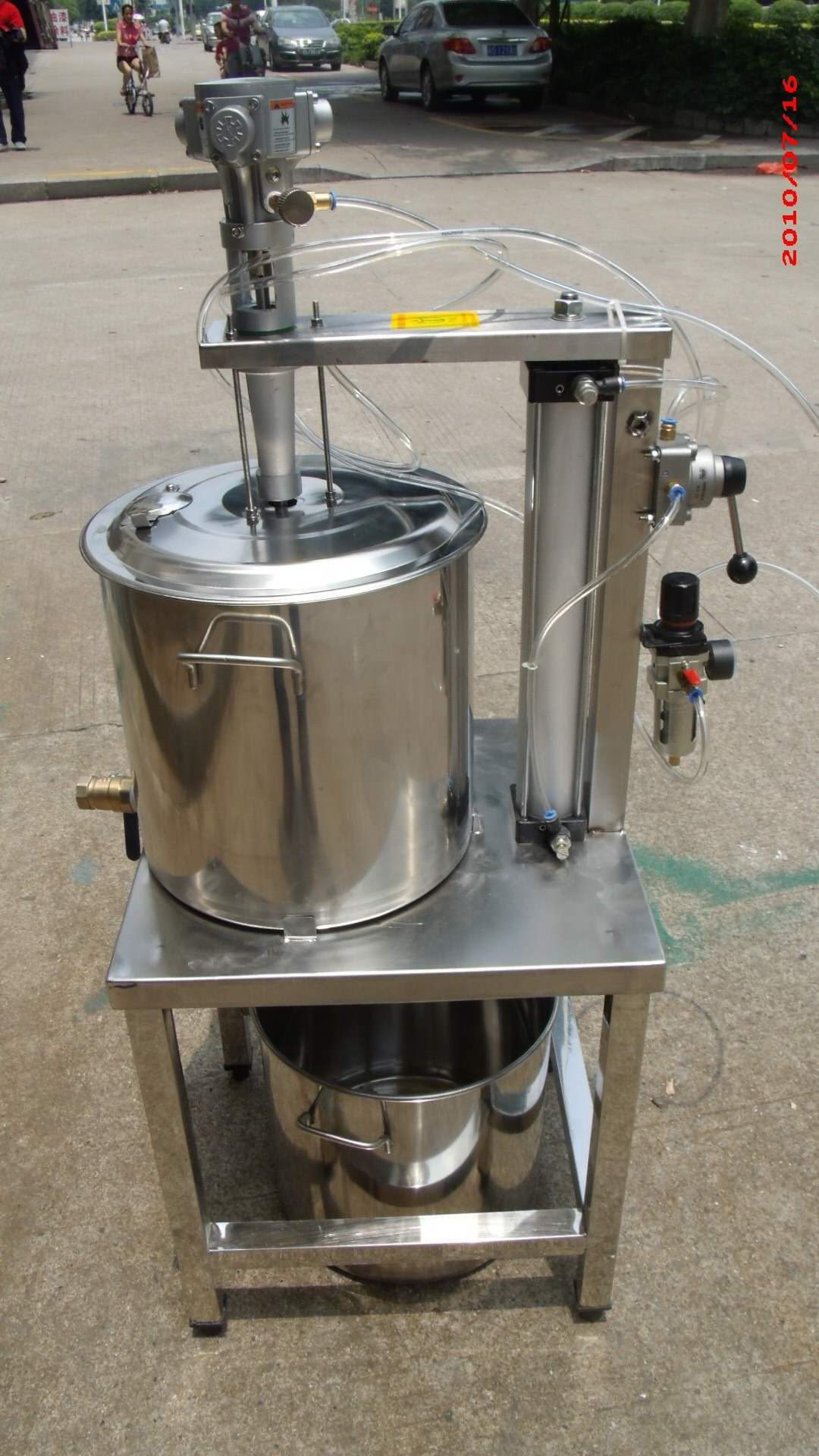 20L氣動(dòng)升降攪拌機(jī)配桶下排式