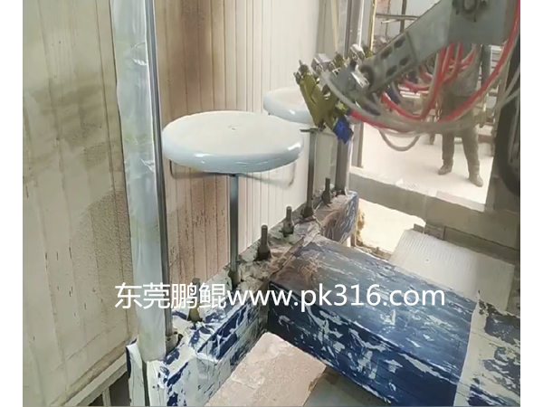 木制圓板自動(dòng)噴漆機(jī)