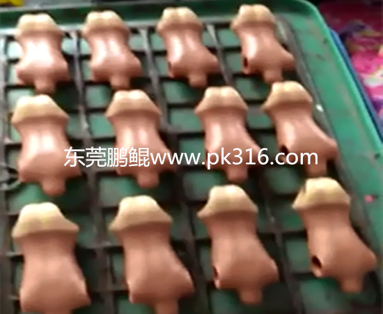 夾模噴油機(jī)